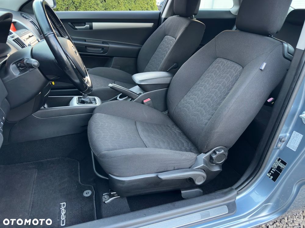 Kia ProCeed 1.6 CRDi EX - 16