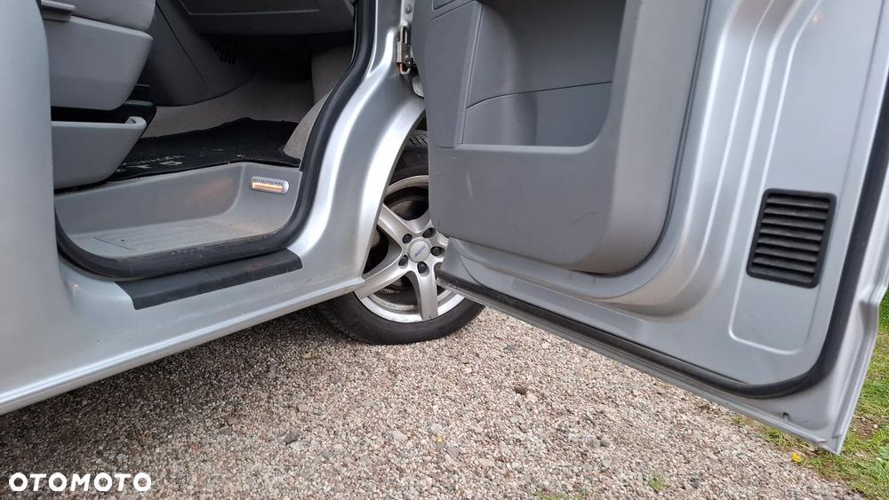 Volkswagen Multivan - 20