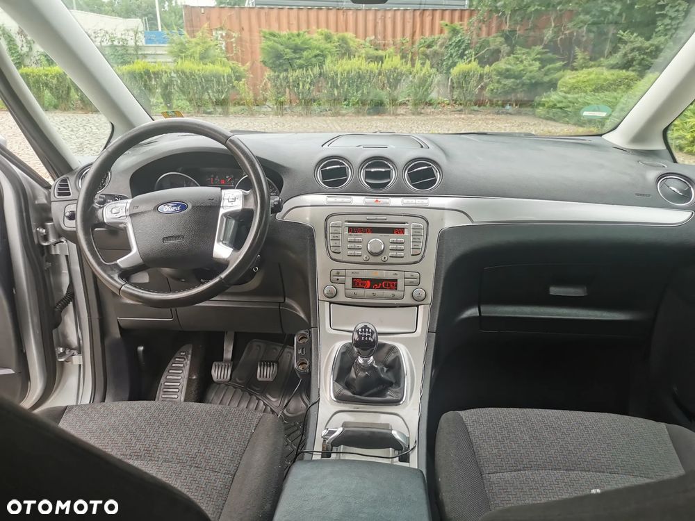 Ford Galaxy 2.0 TDCi Ambiente - 8