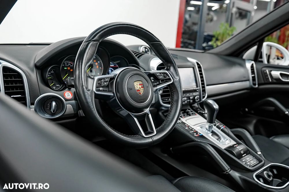 Porsche Cayenne S E-Hybrid Platinum Edition - 18