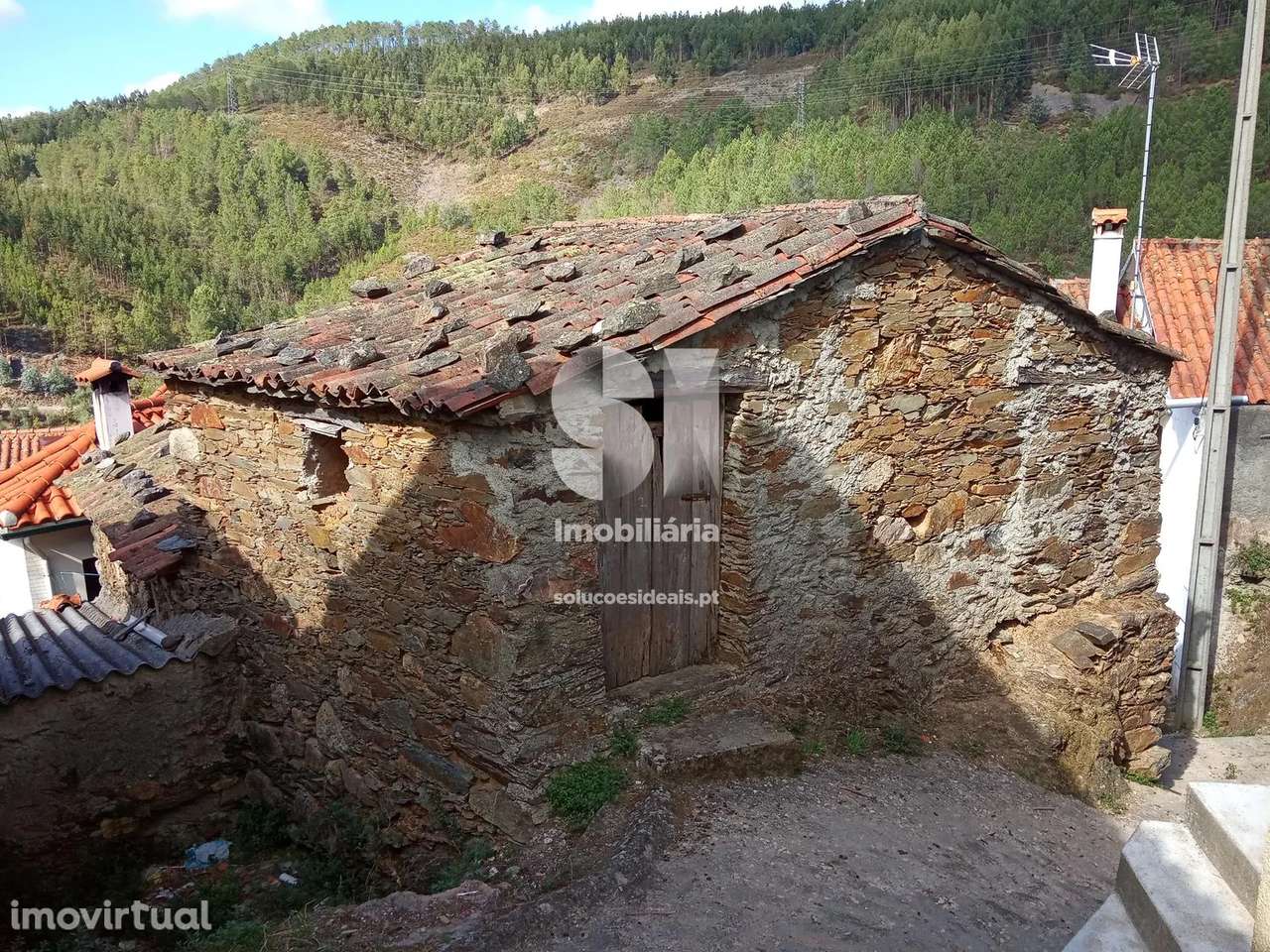 Moradia para Restaurar T2 - Grande imagem: 2/15