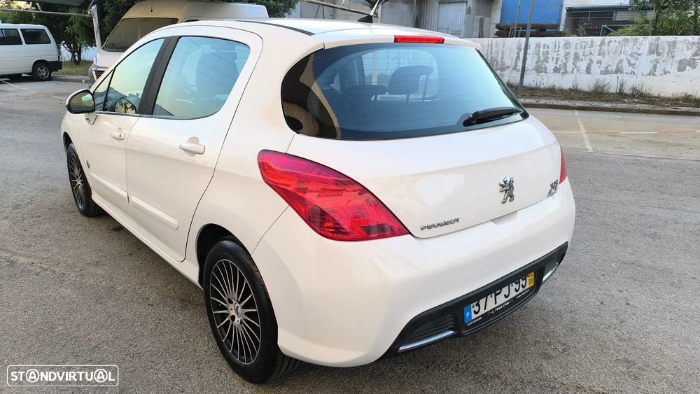 Peugeot 308 1.6 HDi Envy CVM6 - 25