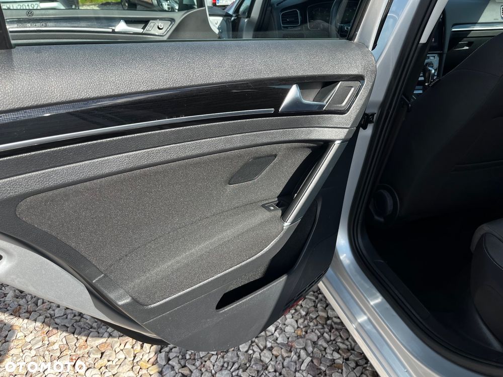 Volkswagen Golf 2.0 TDI BMT Highline DSG - 27