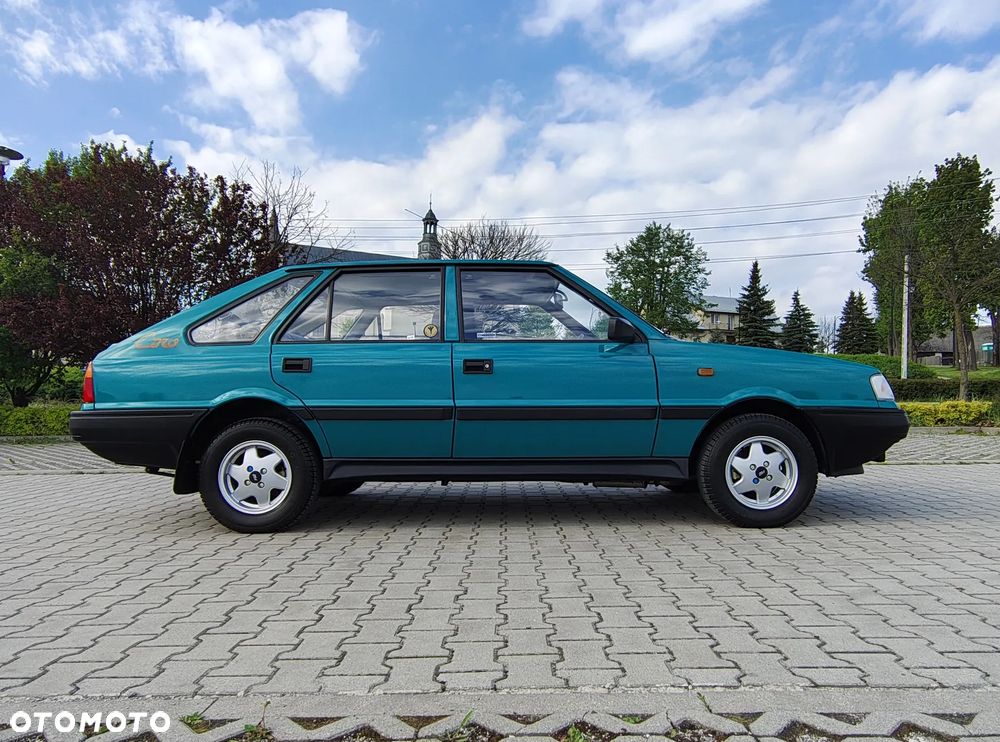 Polonez Caro - 28