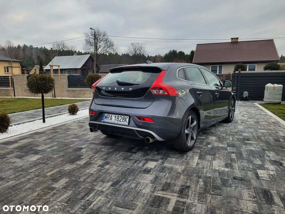 Volvo V40 D2 R Design - 7