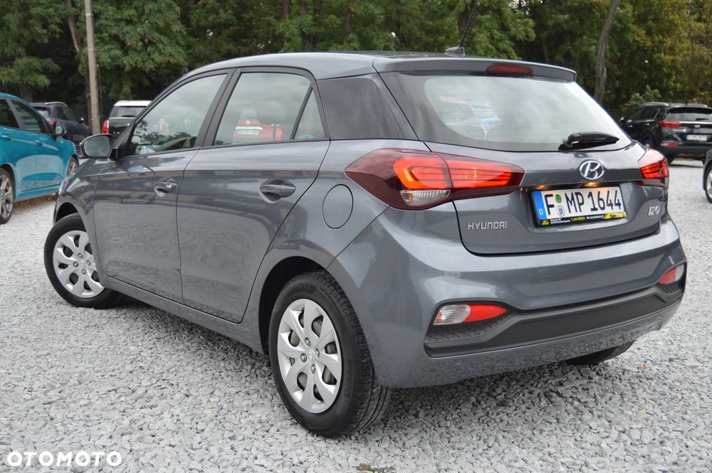 Hyundai i20 blue 1.2 Classic - 14