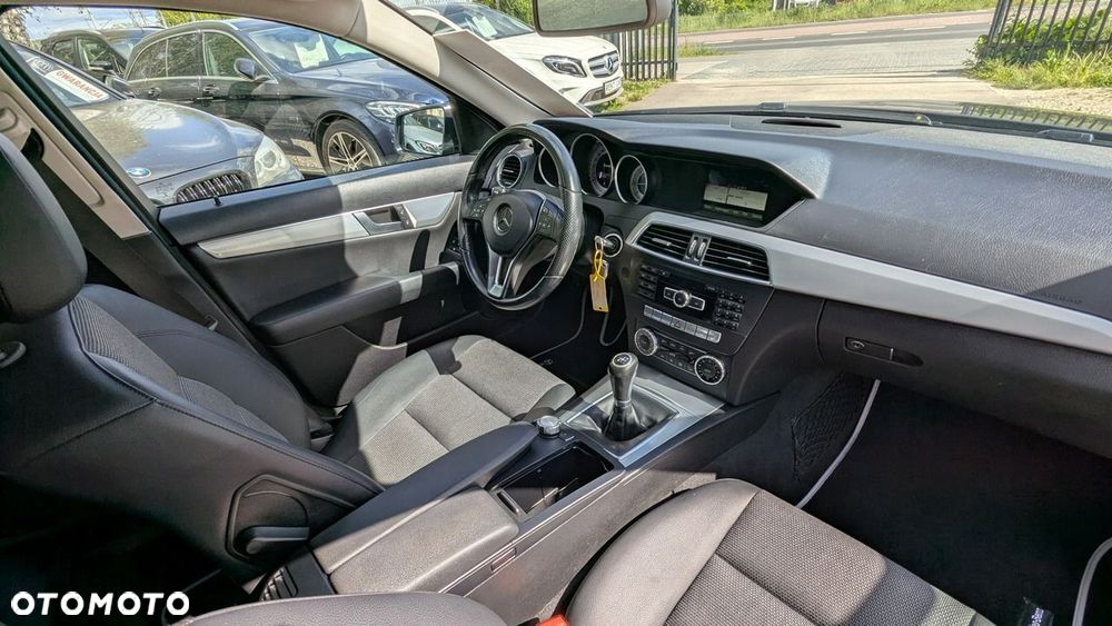 Mercedes-Benz Klasa C 200 CDI BlueEff Classic - 22