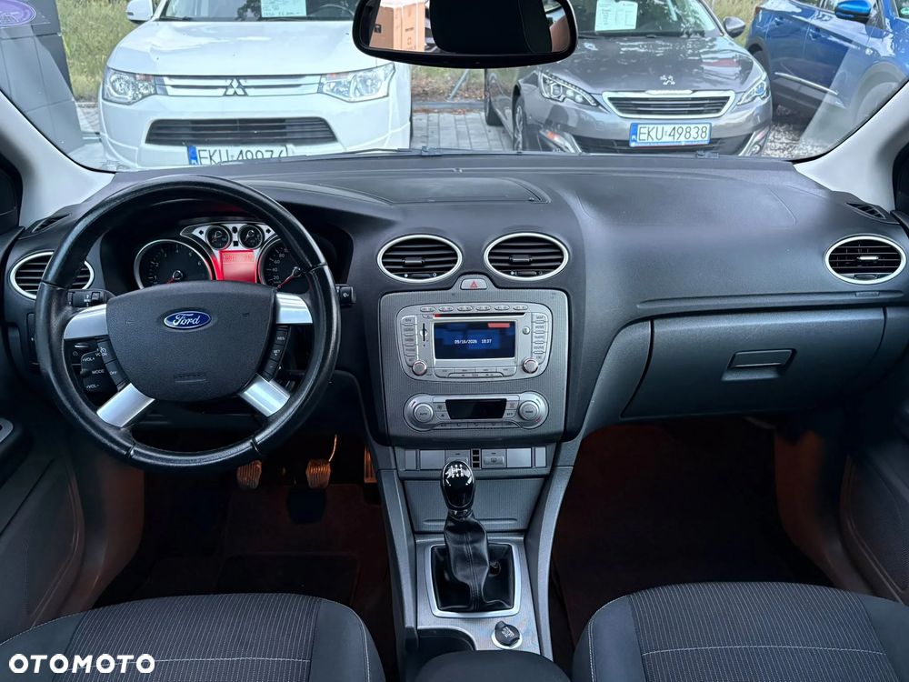 Ford Focus 1.8 FF Platinium X - 22