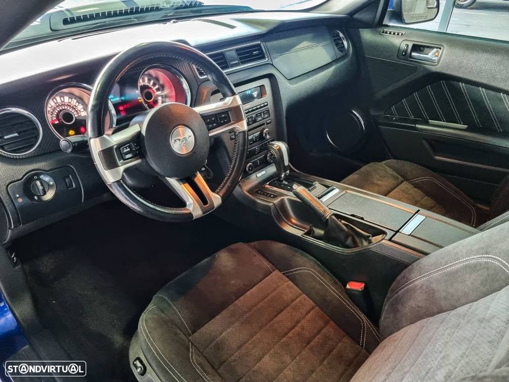 Ford Mustang - 11