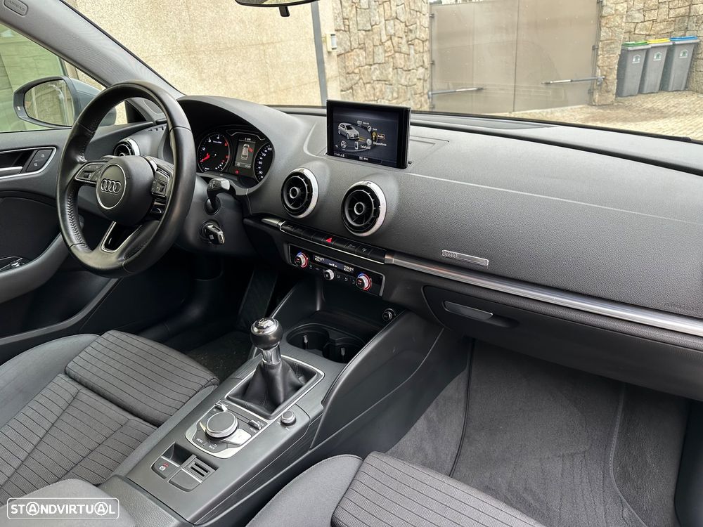 Audi A3 1.6 TDI Sport - 9