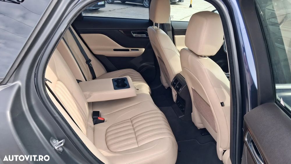 Jaguar F-Pace 20d AWD Aut. Portfolio - 6