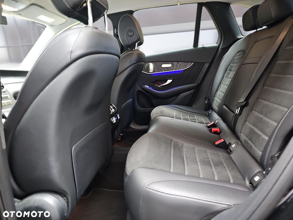 Mercedes-Benz GLC 300 e 4-Matic - 20