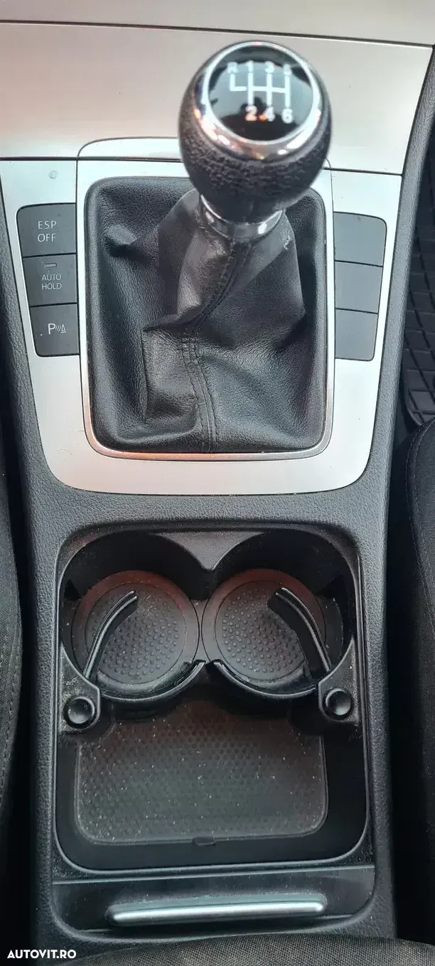 Volkswagen Passat Variant 2.0 TDI Sportline DPF - 12