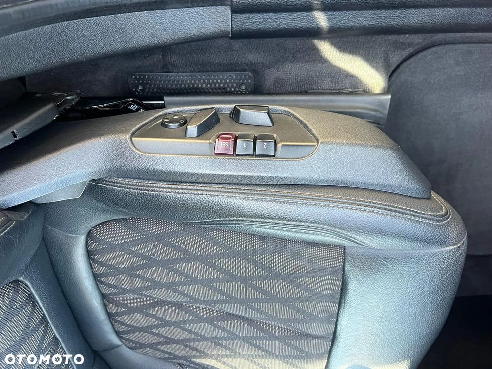 BMW X1 xDrive25e xLine - 24