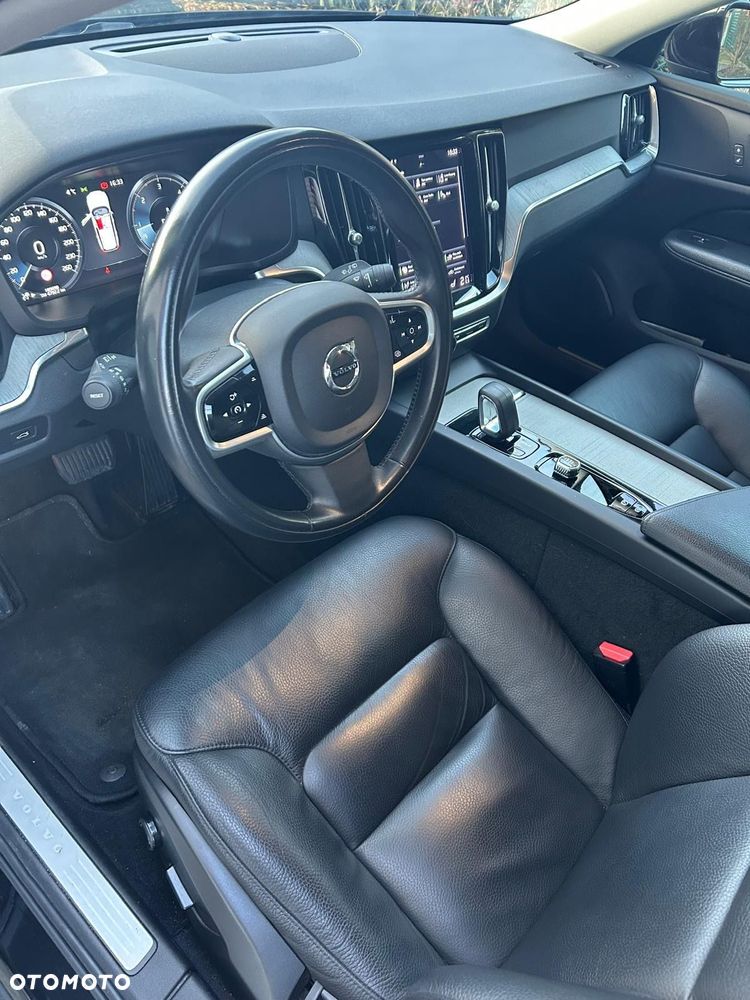 Volvo V60 Cross Country B4 D AWD - 10