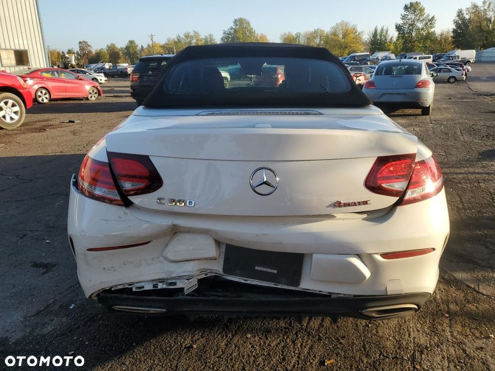 Mercedes-Benz Klasa C 300 9G-TRONIC - 7