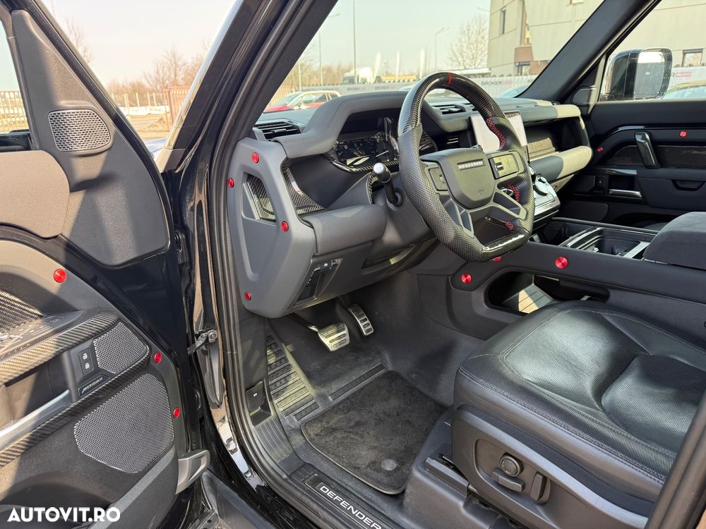 Land Rover Defender 110 3.0D 250 MHEV Hard Top X-Dynamic SE - 12