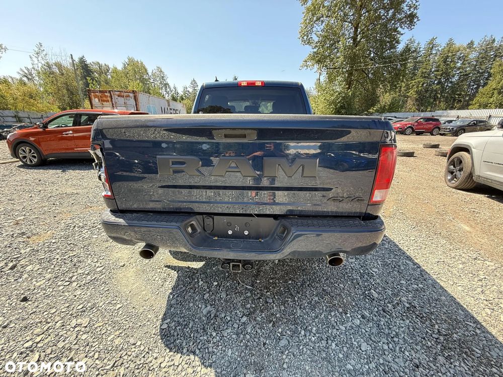 Dodge RAM 1500 5.7 4x4 - 5