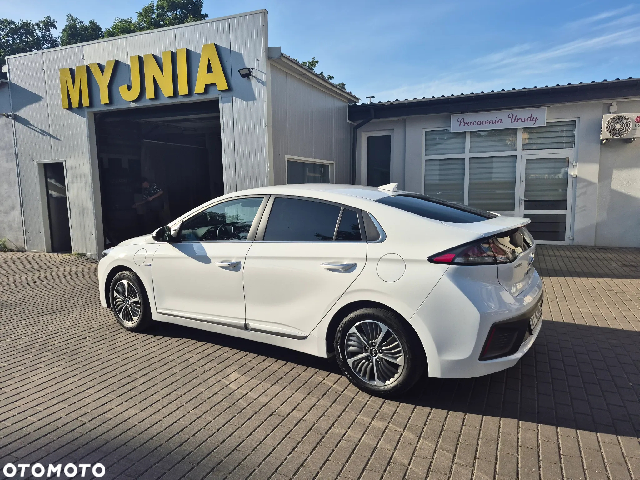 Hyundai IONIQ Hybrid 1.6 GDI Premium - 6