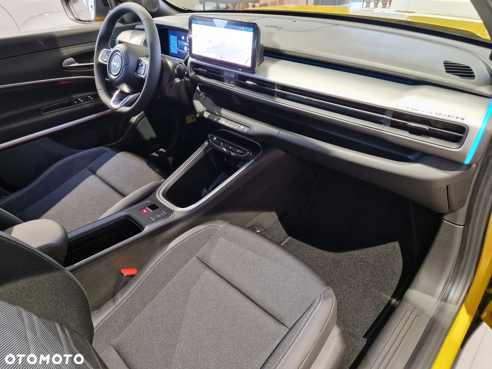 Jeep Avenger 54kWh Summit - 32