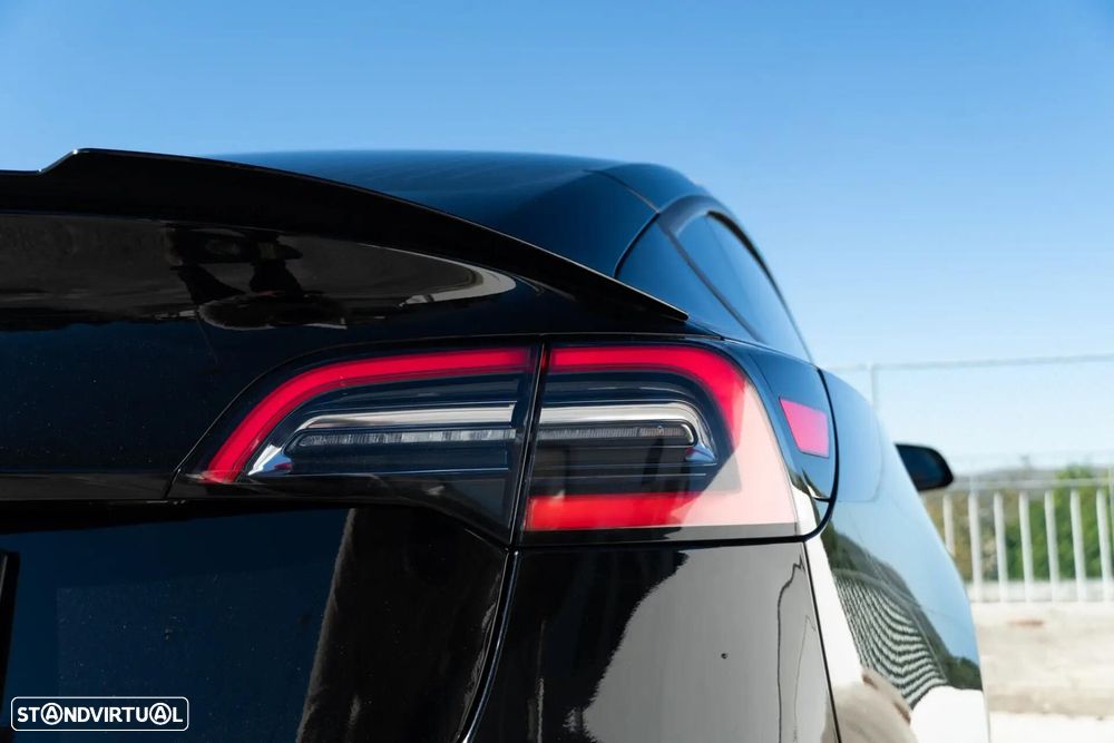 Tesla Model 3 Standard Range Plus RWD - 32
