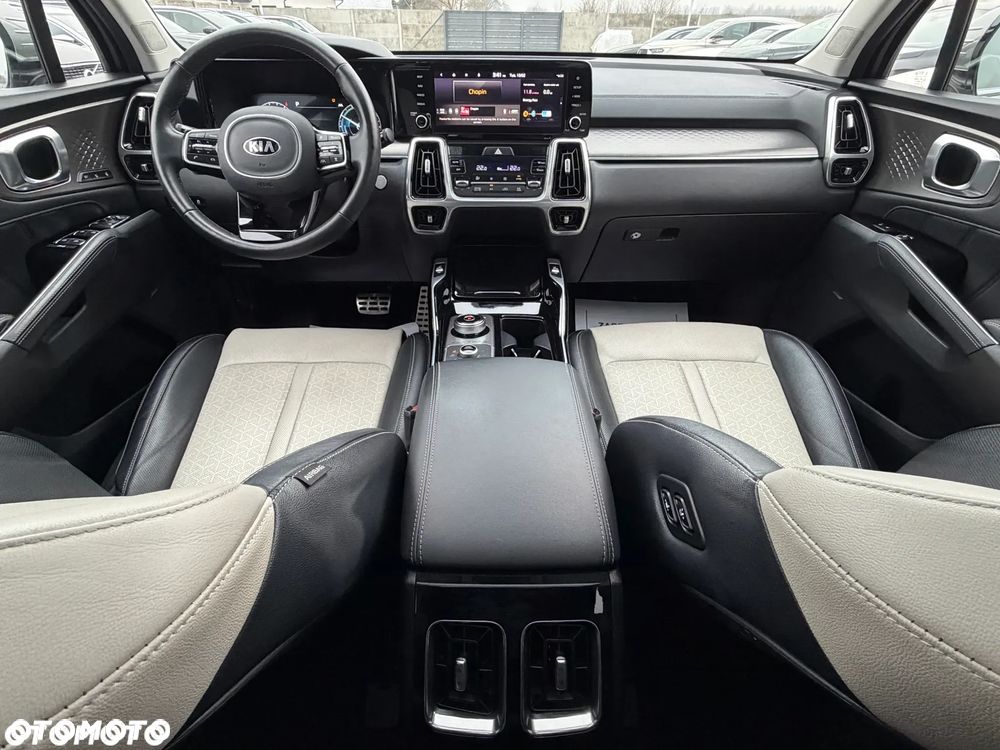 Kia Sorento - 38