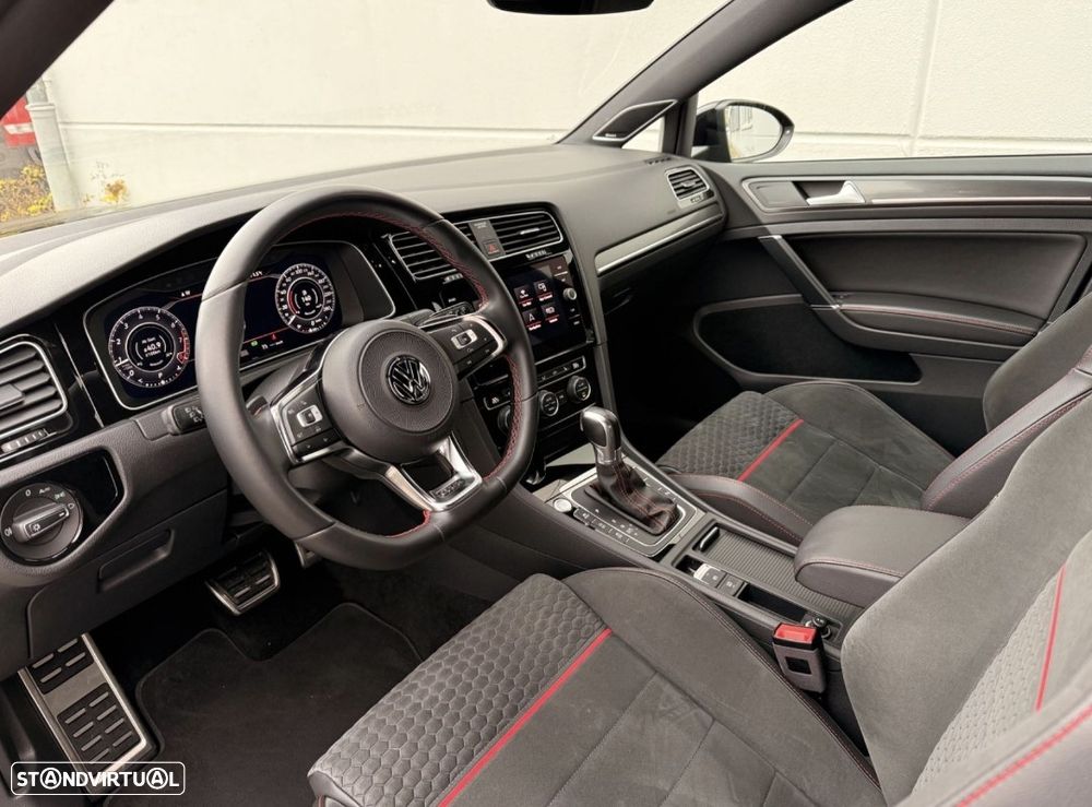 VW Golf 2.0 TSI GTI DSG Performance - 11