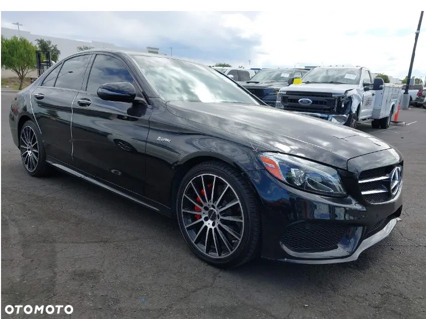 Mercedes-Benz Klasa C 300 9G-TRONIC AMG Line - 1