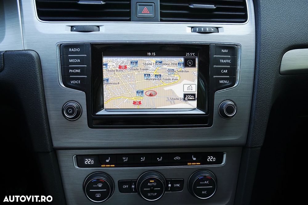 Volkswagen Golf Variant 2.0 TDI (BlueMotion Technology) Highline - 12