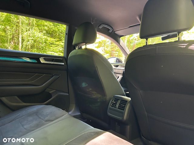Volkswagen Arteon 2.0 TDI R-Line DSG - 26