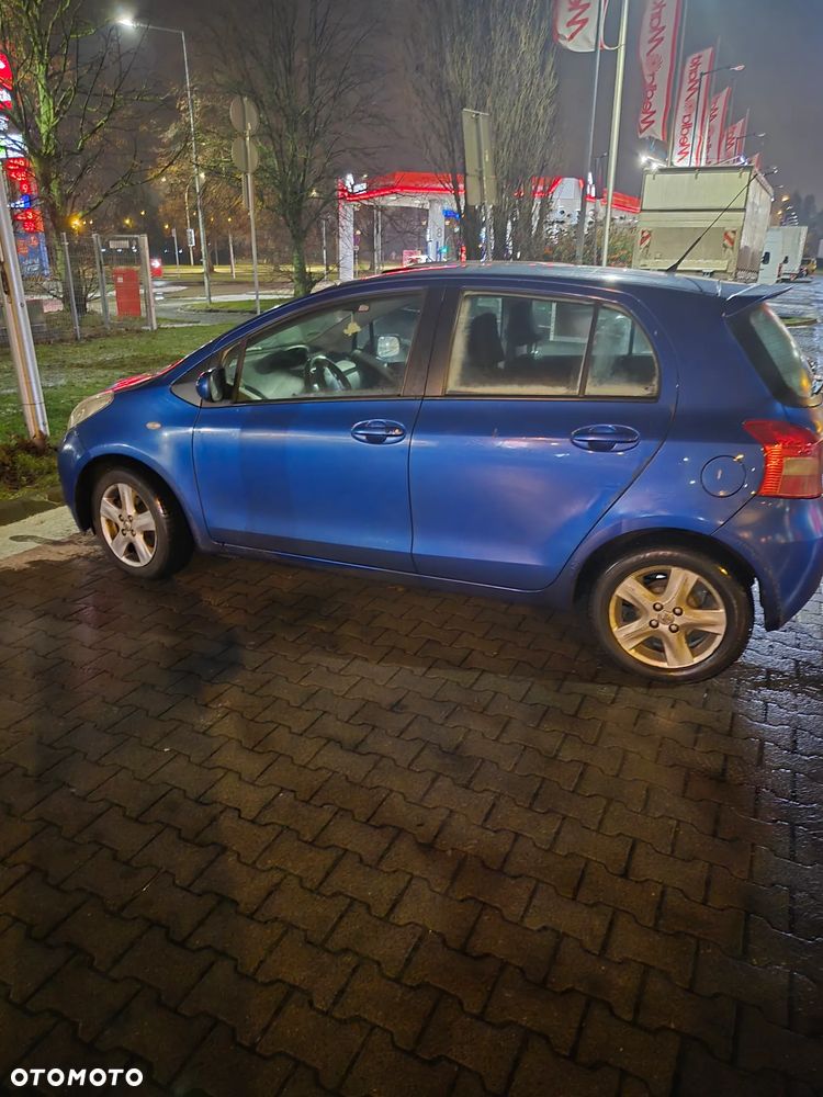 Toyota Yaris 1.3 VVT-i Luna - 3