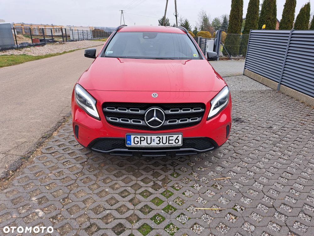 Mercedes-Benz GLA 180 d 7G-DCT Urban - 3