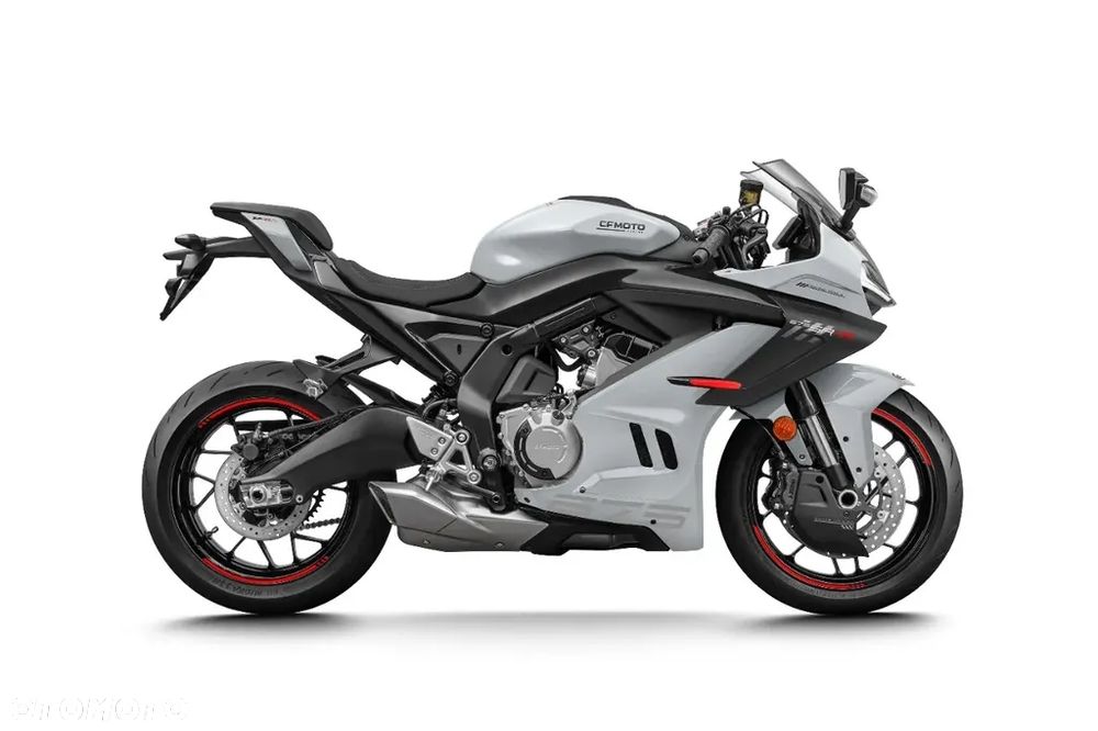 CFMoto 675SR - 4