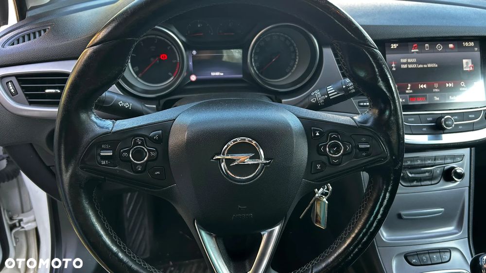 Opel Astra IV 1.6 CDTI Cosmo - 27