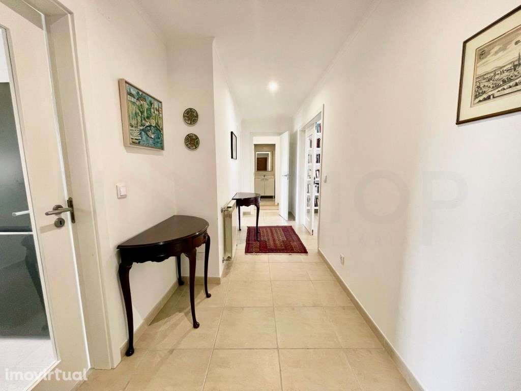 T3 Inserido em edificio com elevador, lugar de estacionamento , esp... - Grande imagem: 2/27