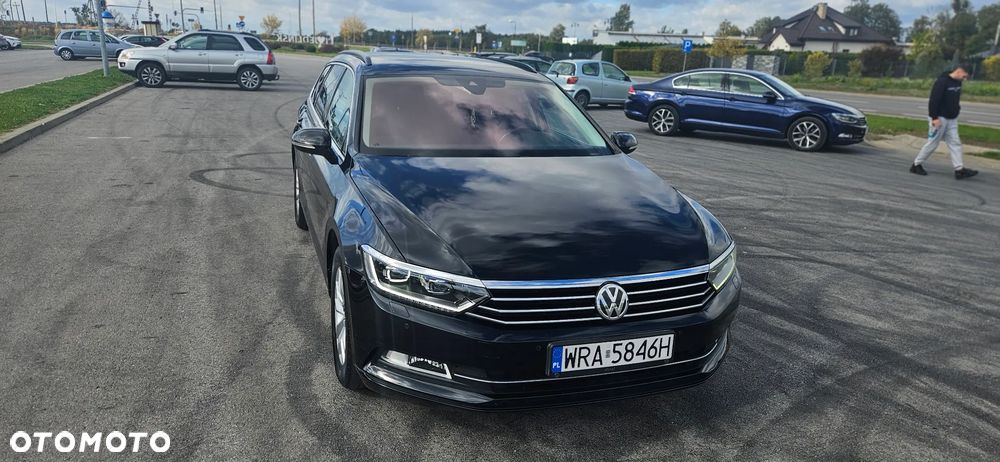Volkswagen Passat - 12