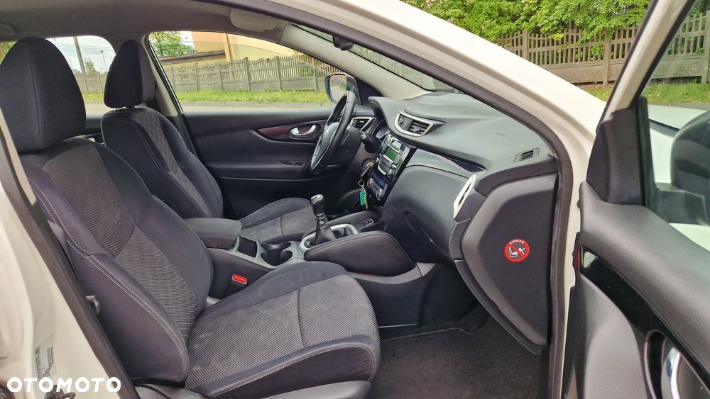 Nissan Qashqai 1.5 dCi DPF visia - 10