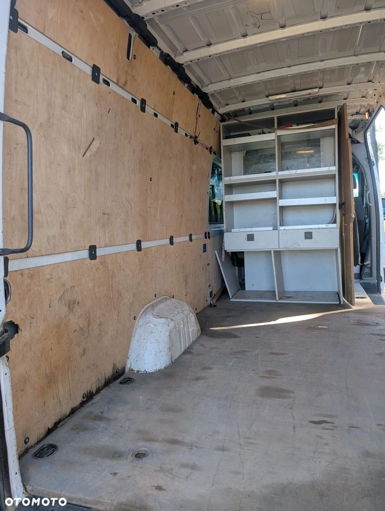 Volkswagen Crafter - 26