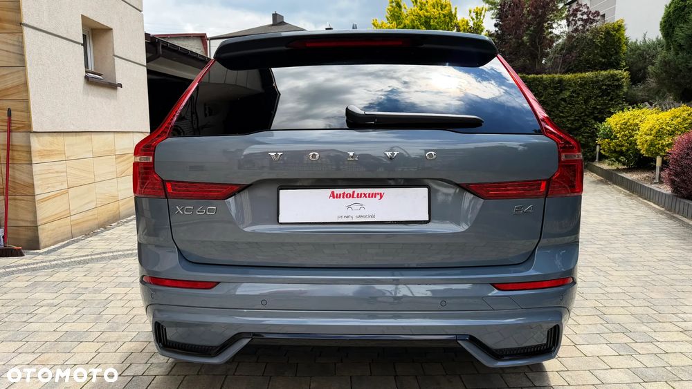 Volvo XC 60 B4 D Ultimate Dark - 8