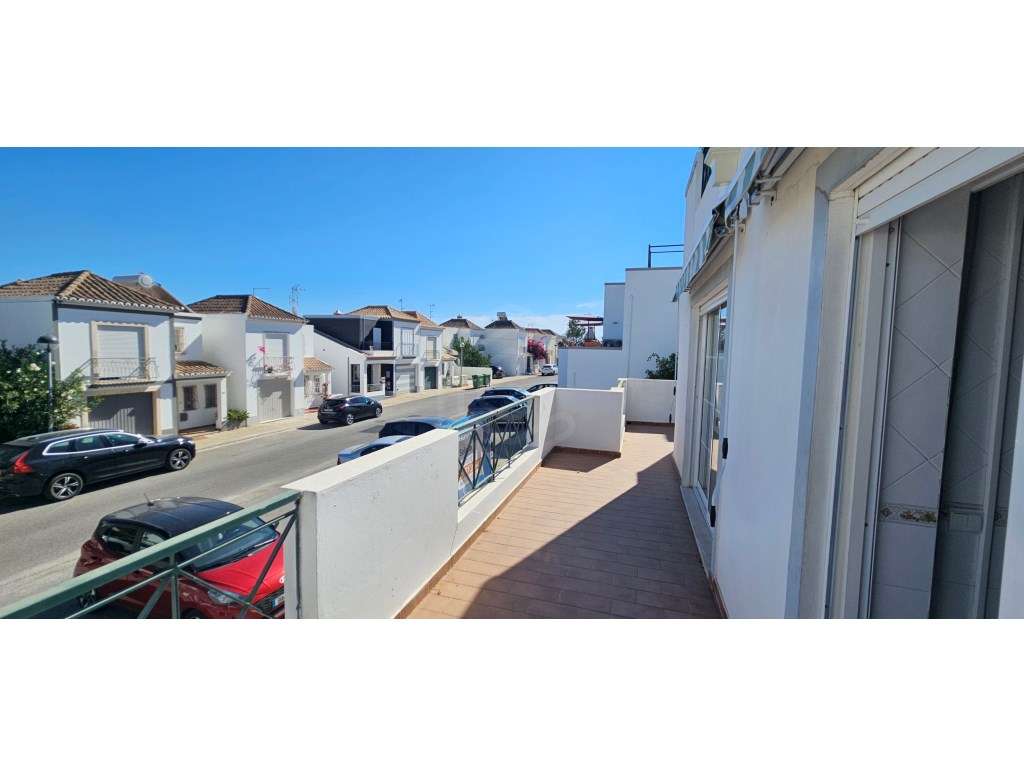 Apartamento T2+1 perto do centro da cidade em Tavira, Algarve - Grande imagem: 2/24
