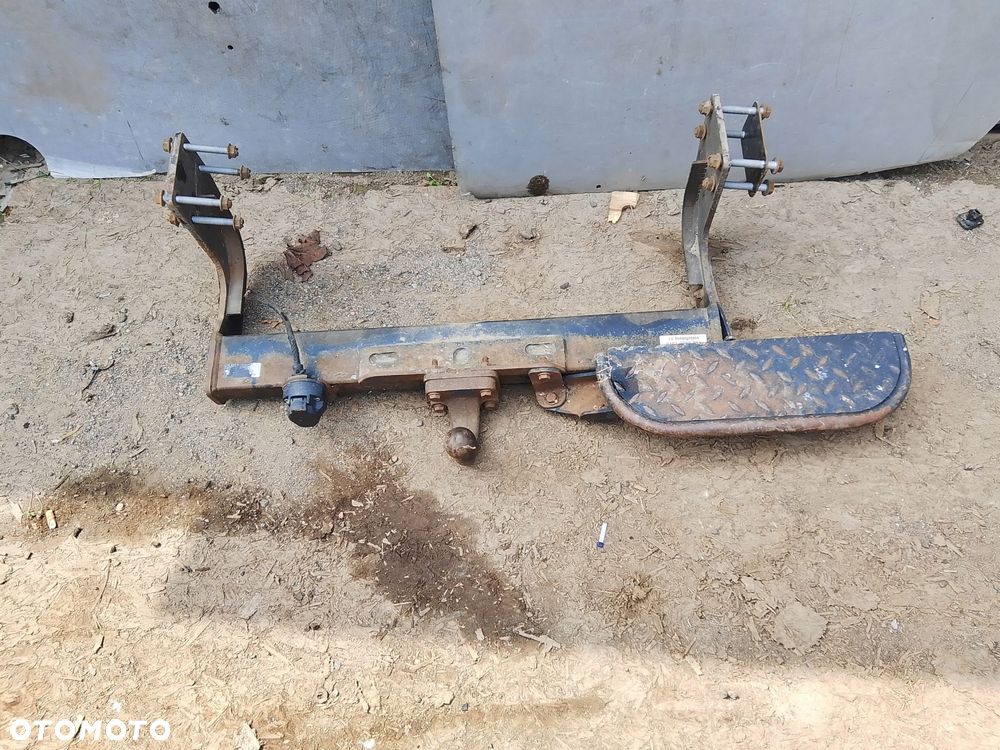 hak holowniczy stopień vw crafter 11-17 a9063100695 - 1