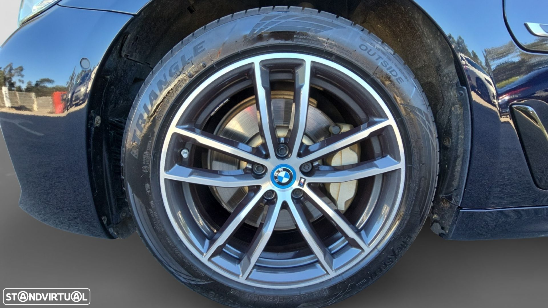 BMW 530 e Pack Desportivo M - 16