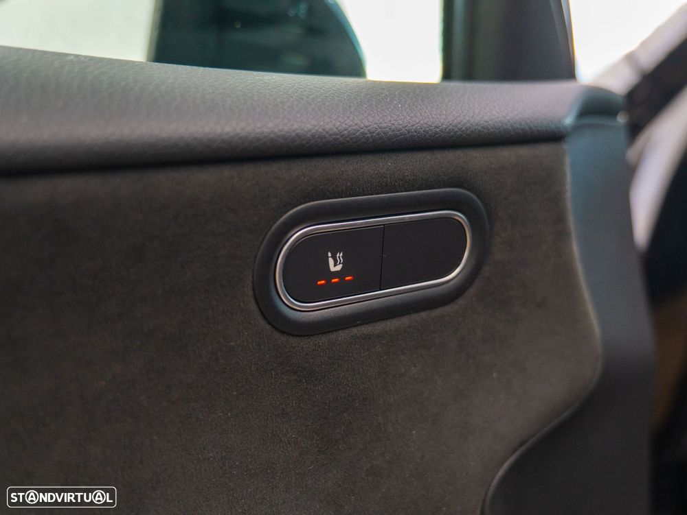 Mercedes-Benz A 250 Limousine e 8G-DCT AMG Line - 11