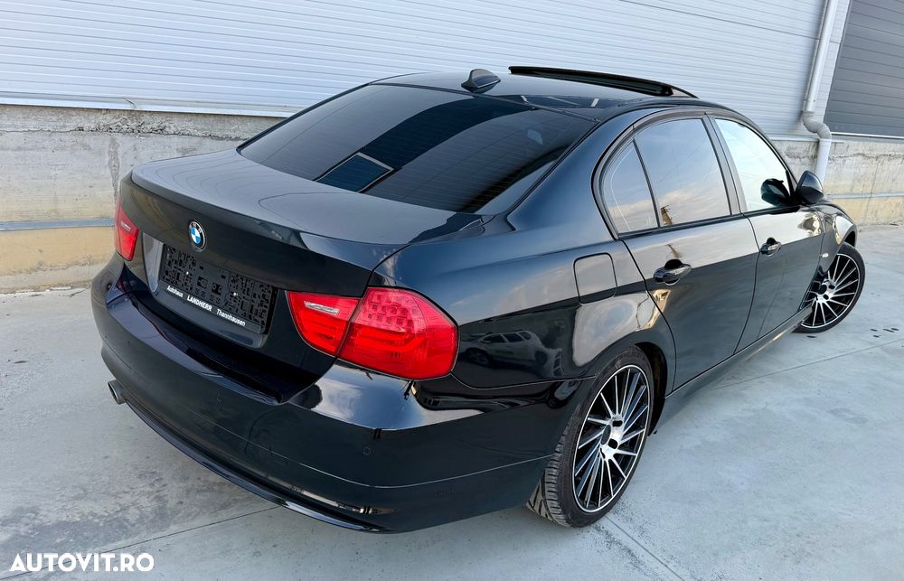 BMW Seria 3 320d DPF Aut. - 28