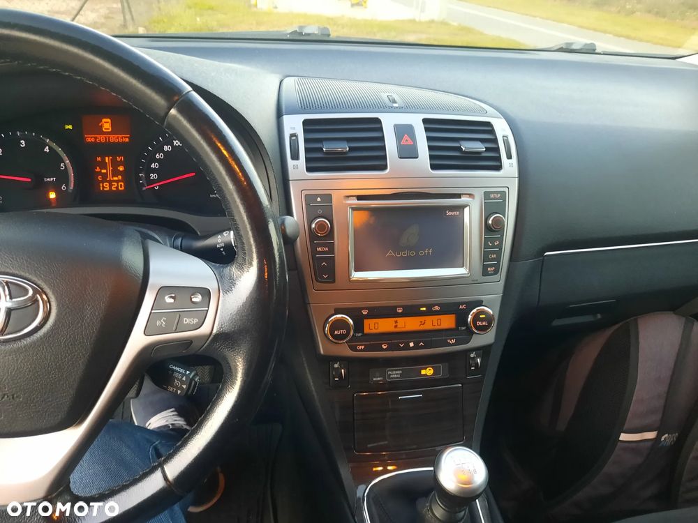 Toyota Avensis - 9