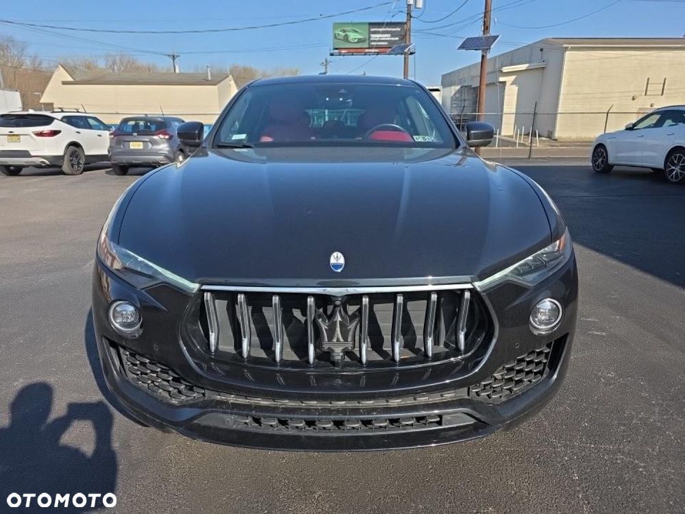 Maserati Levante - 3