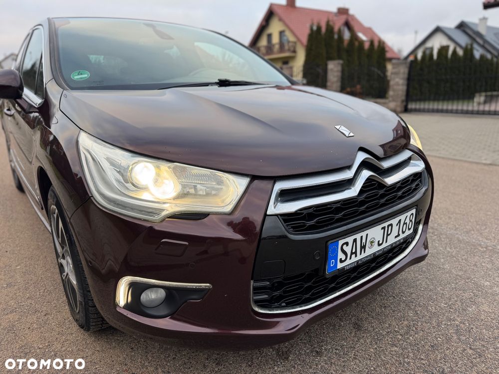 Citroën DS4 HDi 165 Urban Show - 11