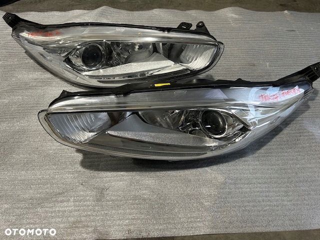 FIESTA MK 7 lift lampy przednie lewa prawa C1BB-13W029-CE C1BB-13W030-CE - 1