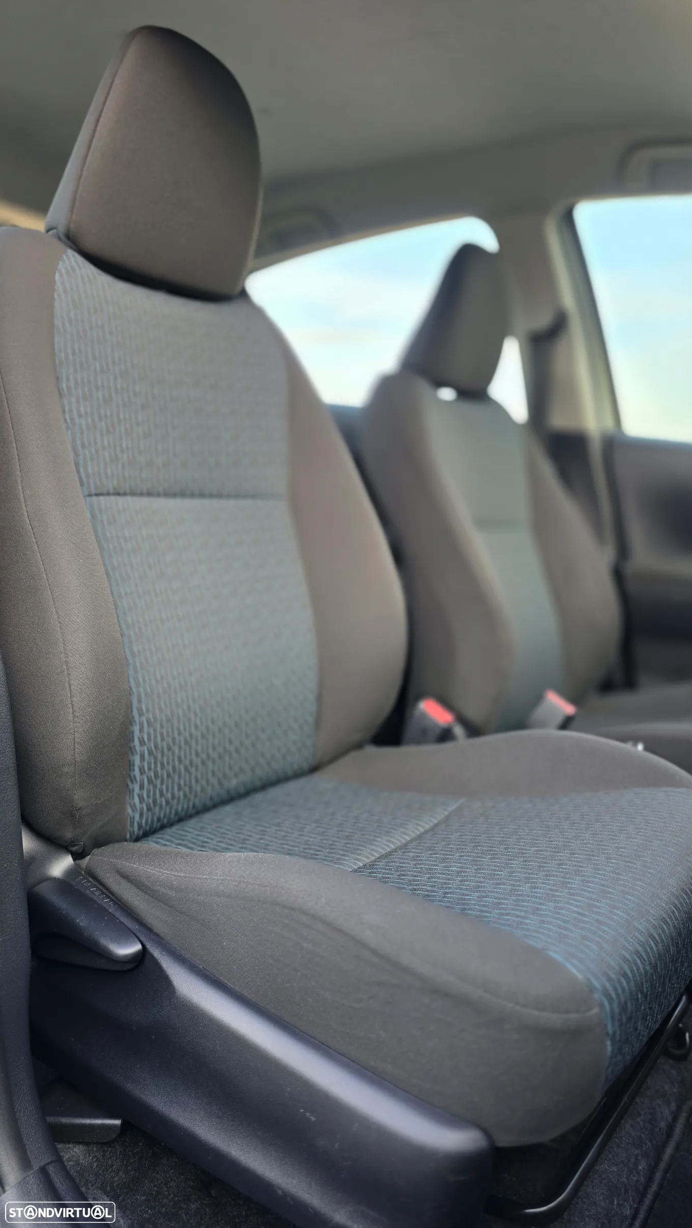 Toyota Yaris 1.4 D-4D Comfort+Navi - 11