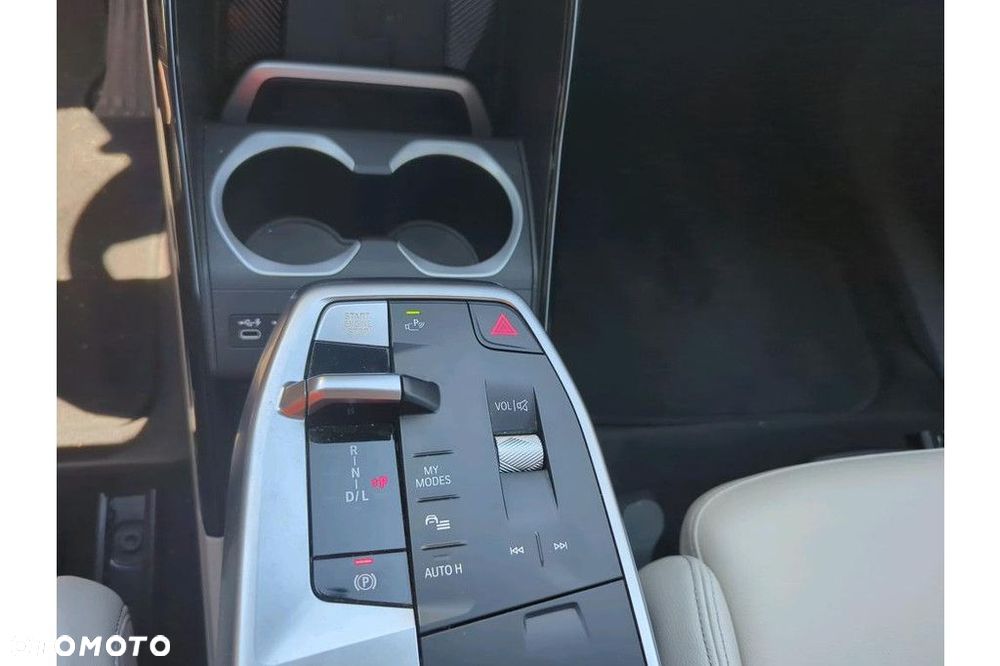 BMW X1 - 13